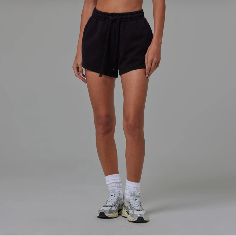 TALENTLESS Women's Heavyweight Classic Black Shorts